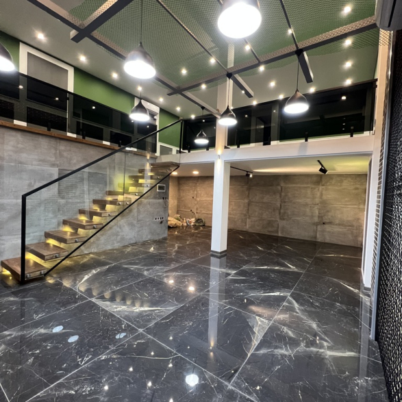 604A38F5-A2F8-4D4F-8921-574037C4D613_1_105_c